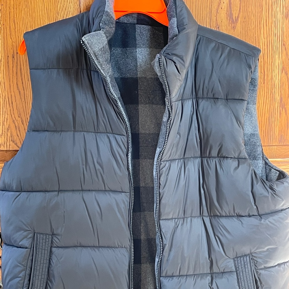 Men’s XL Reversible Black Vest